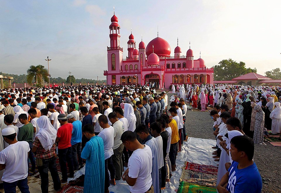 In Pictures: Eid al-fitr 2015 from around the world 